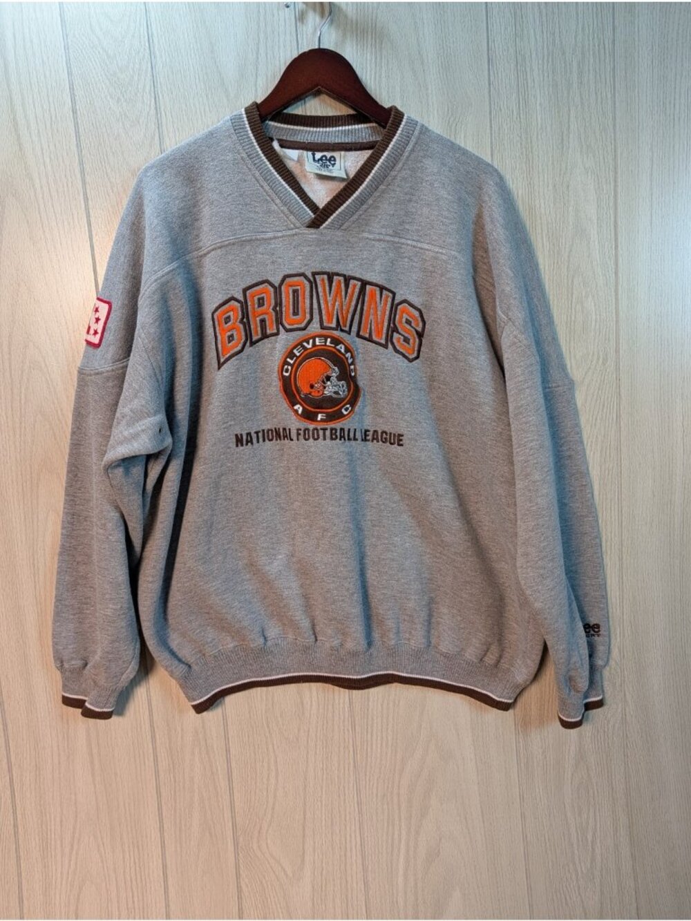 Vintage Cleveland Browns Sweatshirt Mens XL Gray 1990s NFL Lee Sport V Neck